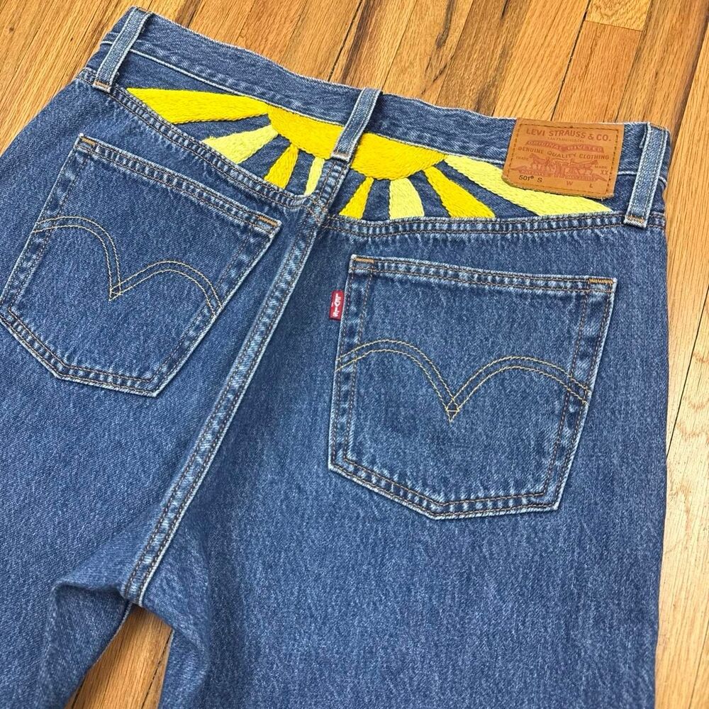Levi-s Women's Blue and Navy Jeans